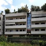 Nido Center II